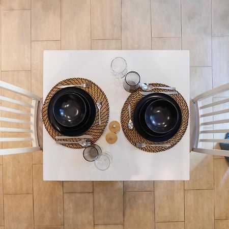 Cozy Market-Square Retreat Located In The Heart Of The 10Th District Vienna Esterno foto