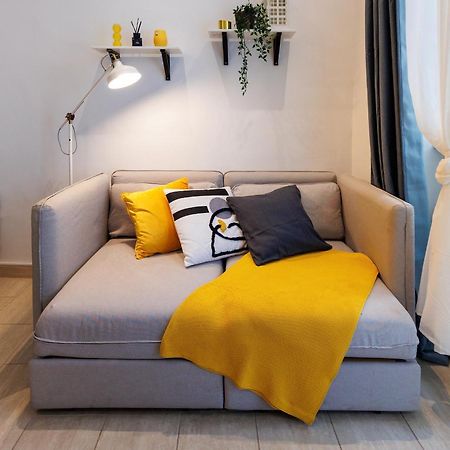 Cozy Market-Square Retreat Located In The Heart Of The 10Th District Vienna Esterno foto