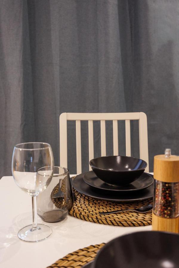 Cozy Market-Square Retreat Located In The Heart Of The 10Th District Vienna Esterno foto