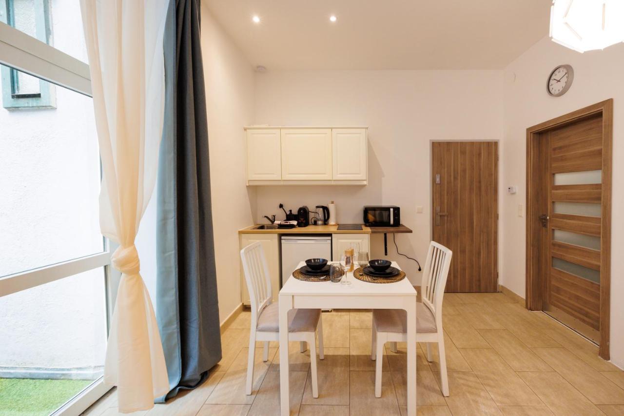 Cozy Market-Square Retreat Located In The Heart Of The 10Th District Vienna Esterno foto